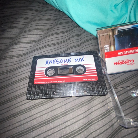 Disney Guardians of the Galaxy Breakout Cast Member Exclusive Cassette Tape Rare - Picture 5 of 8